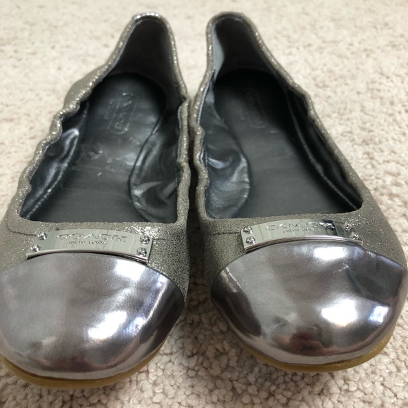 Coach Marsi Pewter/Silver Ballet Flats Sz 7 - Picture 2 of 6